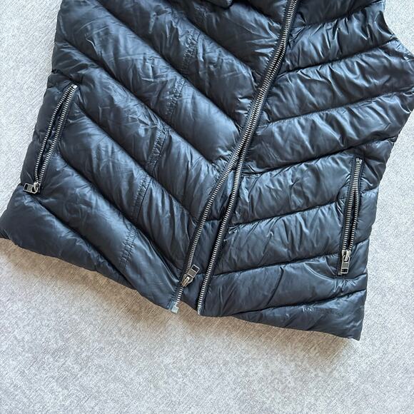 Patagonia Down Puffer Vest - Picture 3 of 5